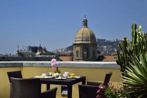 Vesuvio Roof Bar & Restaurant By "UNA Cucina"