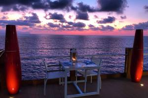 iClub Lounge Restaurant